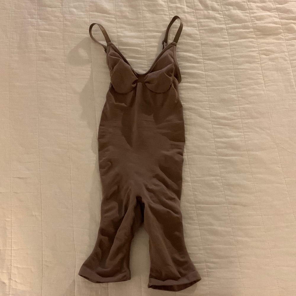 SKIMS Scuplting Body Suit With Open Gusset